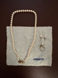 Mikimoto Pearl Necklace, Earrings and Ring Set (Mikimoto珍珠項鍊、耳環和戒指套裝)