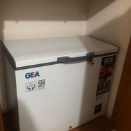 gea ab 226 r chest freezer 220l (bekas) 