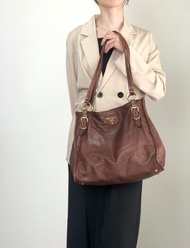 【日本直送 名牌中古包】PRADA 經典棕色壓印 Logo 皮革托特包 vintage 精品