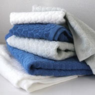 Hiorie Dotted Bath Towel - Made in Japan