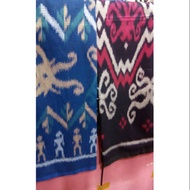 Weaving Kalimantan Dayak motifs | Kalimantan rangrang weaving | Kalimantan rangrang squid weaving | 