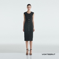 VICKTEERUT (ราคาปกติ 13880-.) Re-Edition Sleeveless Sheath Dress เดรสแขนกุด เดรสเข้ารูป ตกแต่งกระดุม
