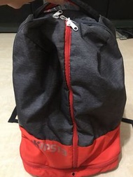 迪卡儂籃球後背包 有電腦夾層、鞋袋、腰扣、水壺網袋