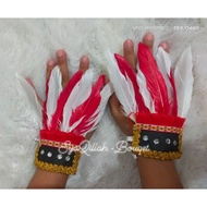 MERAH Red and white fur bracelet