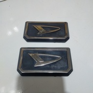 emblem logo Daihatsu Taft original