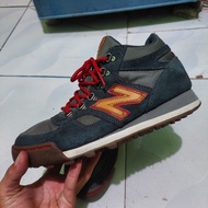 sepatu outdoor gunung hiking nb710