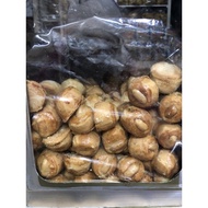 Biskut tin timbang kilo kacang (peanuts)