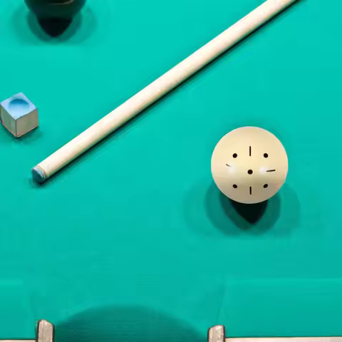 Chinese 8-Ball White Cue Ball High Accuracy Wear-Resistant Smooth Surface Billiard Practice Training