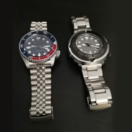 สายนาฬิกาปลายโค้งสำหรับ SKX007 Seiko SKX009นาฬิกาข้อมือสายเหล็กสแตนเลสสำหรับสายนาฬิกา Rolex ขนาด20มม. 22มม. สร้อยข้อมือหอยนางรมแท้