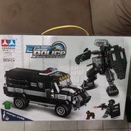 Toy Bricks Police Car SWAT Transformers So Robots