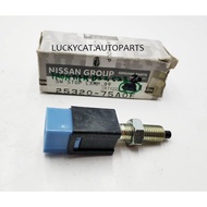 NISSAN   FRONTIER D22,  Serena C23,  Sentra B14, B13, Cefiro A32, A31   2PIN  SWITCH STOP LAMP