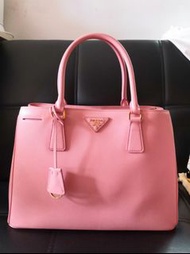 Prada saffiano lux pink bag 粉紅色殺手包 medium size