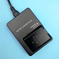 Suitable for Nikon DF D3100 D3200 D3300 D5100 D5200 P7100 Camera Charger