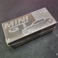 Mini GT 818 BMW i7 xDrive Dravit Grey RHD sealed