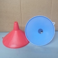 Plastic funnel for pouring solutions 9cm - 11cm - 15cm