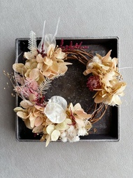 復古系永生小花圈∣ 繡球花. 銀幣葉. 滿天星