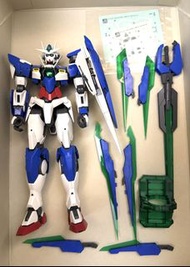 二手已砌素祖MG master grade Bandai 模型mobile suit 1/100 00 天人天使機動戰士鋼彈高達 1:100 00 GNT-0000 00 Qan [T] Qan-T 