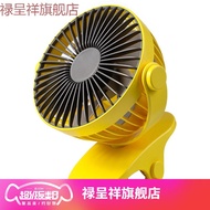 On the desk with a small mini electric fan USB small fan portable portable portable mini-clip fan st