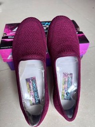 SKECHERS休閒、健走、慢跑鞋《降價嘍》