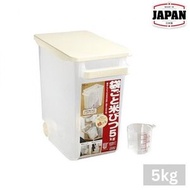 高身米箱附滾輪、量杯 | 5KG | INOMATA | 日本製 | I-1254CL