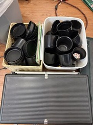 大量Poker籌碼 及骰盅