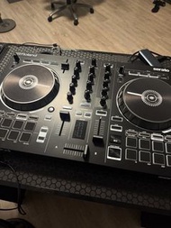 用料大勝先鋒 Roland DJ202 DJ 控制器