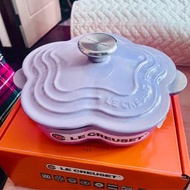 100% Real & 100% New * Le Creuset Cast Iron 鑄鐵鍋  * 鐵 Dish (小 Buffet) * 20cm Flower Pot 扁身花花煲 * Laven