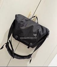 Arc'teryx 始祖鳥 Granville 10 信使包 黑色 防水耐磨尼龍 全新