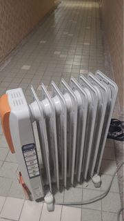 DELONGHI  2000W充油式電暖爐 KH77