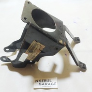 Dudukan Dasi Crypton Braket YAMAHA ORI 4ST F331A 00 33 LOSTPACK MINUS KARAT