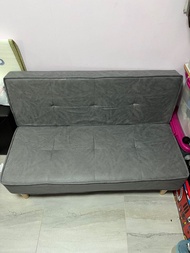 99.99% New 勁新淨 Classic Sofa 2坐 3坐 梳化床 可以攤直 可以30度 i 低 冇手柄 耐用 慳位 一流 沙發 類似 Ikea 宜家傢俬 咁既 梳化床 時尚 簡潔 簡單 優雅