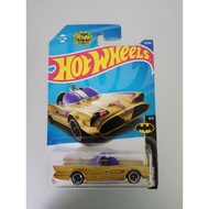 Hot Wheels Tv Series Batmobile gold