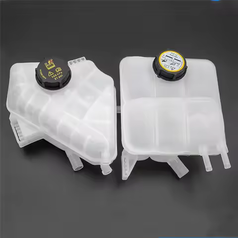 Car Coolant Water Radiator Bottle Cooling Tank Reservoir for For Ford Fiesta For Ecosport 13-17 8V21