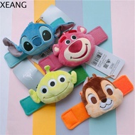 XEANG Chip 'n' Dale กระเป๋าใส่เหรียญตุ๊กตาผ้ากำมะหยี่ หมีสตรอเบอร์รี่ หมีพูห์ ของตกแต่งที่จับรถ แบบพ