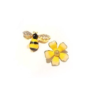 earrings bee flower flower yellow yellow bee bee bee bee acrylic vintage stone gold