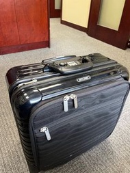 🈹️ Rimowa 黑亮面商務登機箱