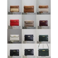579271 MANHATTAN BOX Medium Baguette Bag