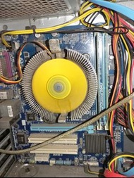 Gigabyte H61M-S2P 主機板連 Intel i5-3450 CPU