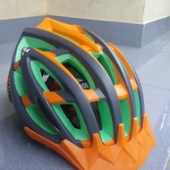 Helm Sepeda Nuke Head Aero