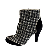 【二手】香奈兒 23 短靴，附 Coco 標誌，黑色