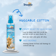 Nước xịt thơm quần áo Snuggle
