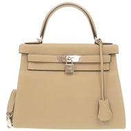 กระเป๋า Hermes Kelly 28 สภาพใหม่ ไม่เคยใช้งาน เย็บตะเข็บด้านใน ทำจากหนัง Taurillon Clemence ทรงเสื้อ