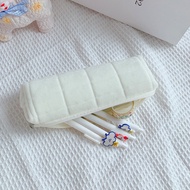 Gratis Ongkir -  Tempat Pouch Pillow Korea / Kotak Pensil Sleting Velvet Aesthetic Pastel