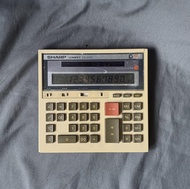 {{ 老叢 }} 🧮 早期SHARP古董計算機