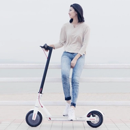 Xe điện gấp gọn E - Scooter tiện lợi . Xe trượt điện e - scooter với thời lượng pin khủng thân xe n