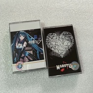 #磁带 初音未来加寄物柜弃婴 全新未拆 附歌词本 两张盘卡带Tape Hatsune Miku plus locker abandoned baby with lyrics book Two disk