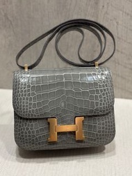 Hermes Constance 19cm 0V Gris Ciment 亮面鱷魚皮金釦U刻