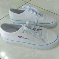 bakti shoes-SEPATU KETS FULL PUTIH BAHAN KARET PYLON RINGAN ANTI AIR MERK GOSOME / snekers pria/sen