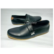 Slip-on shoes, latest men's flat shoes, handmade men's shoes