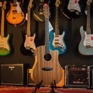 Gitar Akustik Tanglewood TWU DCE Solid Top